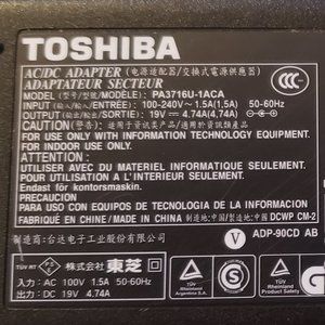 Toshiba Laptop Power Supply 19V - 4.74A